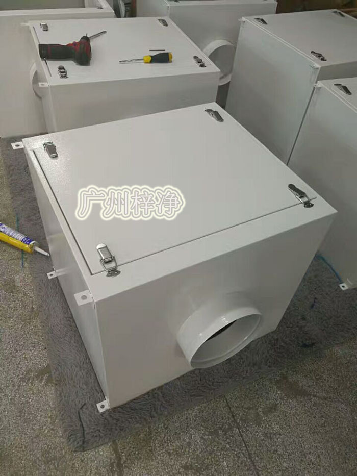 增壓新風柜根據所需風量的風壓不同，在電機功率適用范圍內調整風機轉速，達到所需效果；