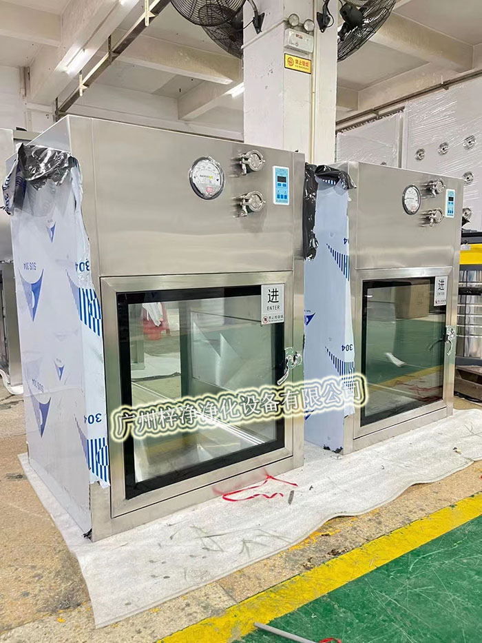 層流傳遞窗是潔凈室中常用的設備 層流傳遞窗是潔凈室中常用的設備