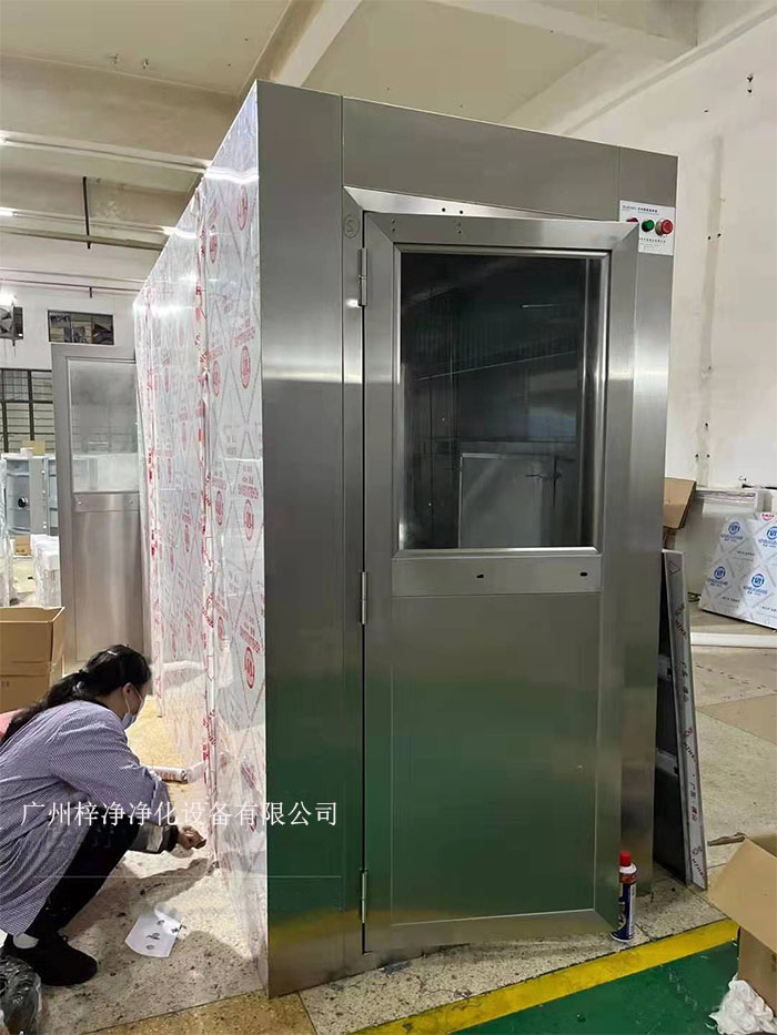 風(fēng)淋室可能會(huì)遇到各種問(wèn)題，影響風(fēng)淋室正常運(yùn)作和潔凈室的整體環(huán)境。