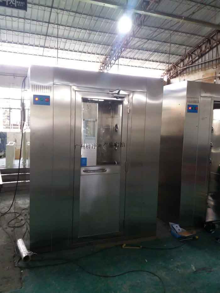 全不銹鋼風淋室目前在行業內有著廣泛的應用 全不銹鋼風淋室目前在行業內有著廣泛的應用